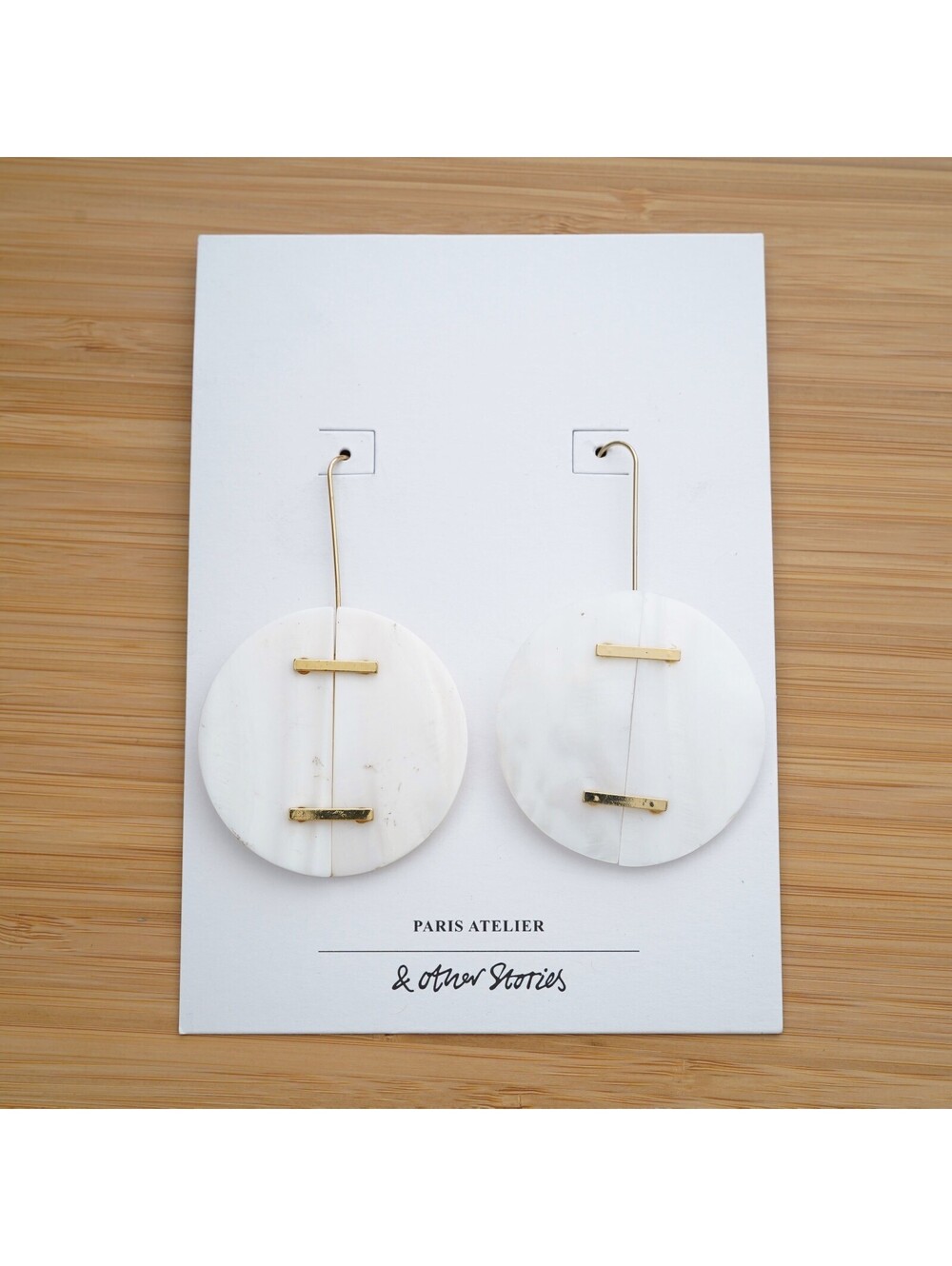 & Other Stories Circle Seashell Hanging Earrings